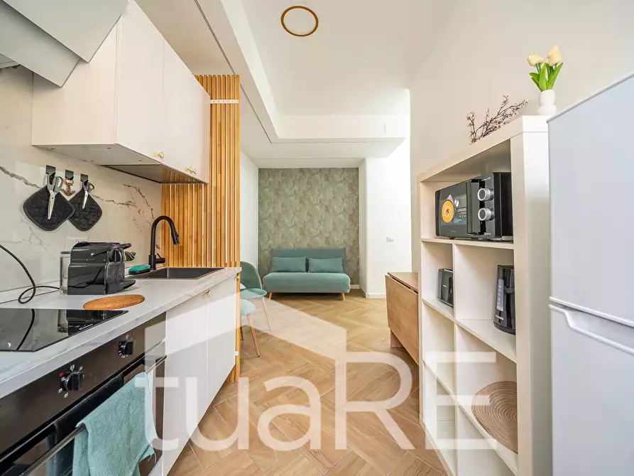 Immagine 11 di Appartamento in vendita  in Via Di Santa Maria Ausiliatrice a Roma