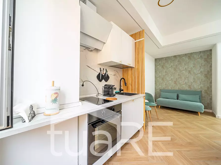 Immagine 18 di Appartamento in vendita  in Via Di Santa Maria Ausiliatrice a Roma