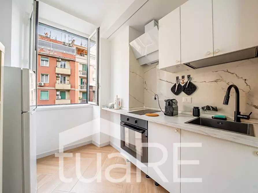 Immagine 19 di Appartamento in vendita  in Via Di Santa Maria Ausiliatrice a Roma