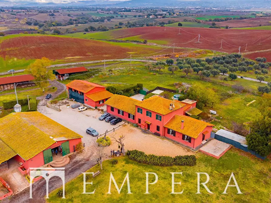 Immagine 3 di Appartamento in vendita  in Via Del Boschetto Della Bella Cenci a Roma