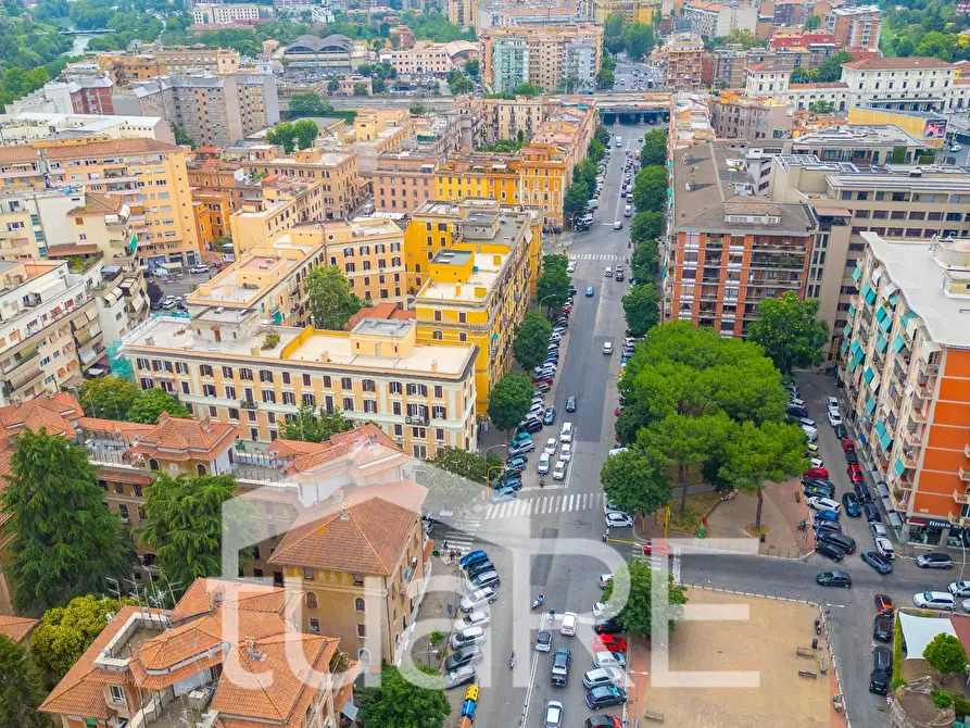 Immagine 8 di Appartamento in vendita  in via ettore rolli a Roma