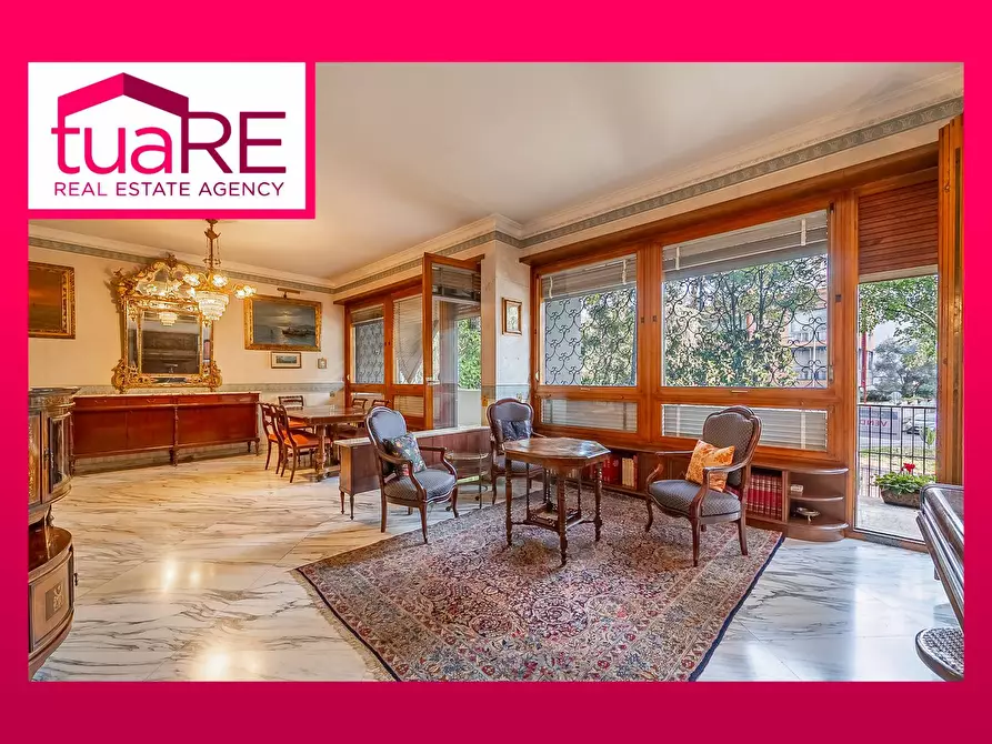 Immagine 1 di Appartamento in vendita  in Via Proba Petronia a Roma