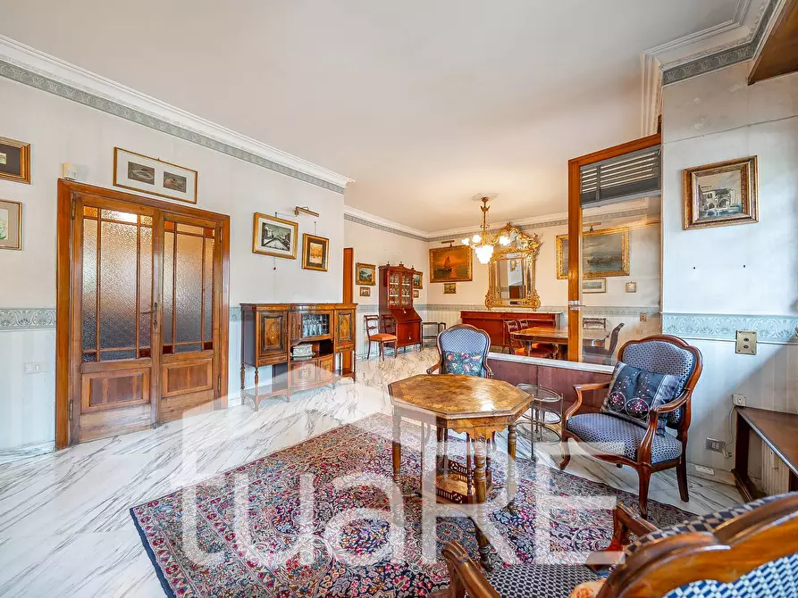 Immagine 2 di Appartamento in vendita  in Via Proba Petronia a Roma