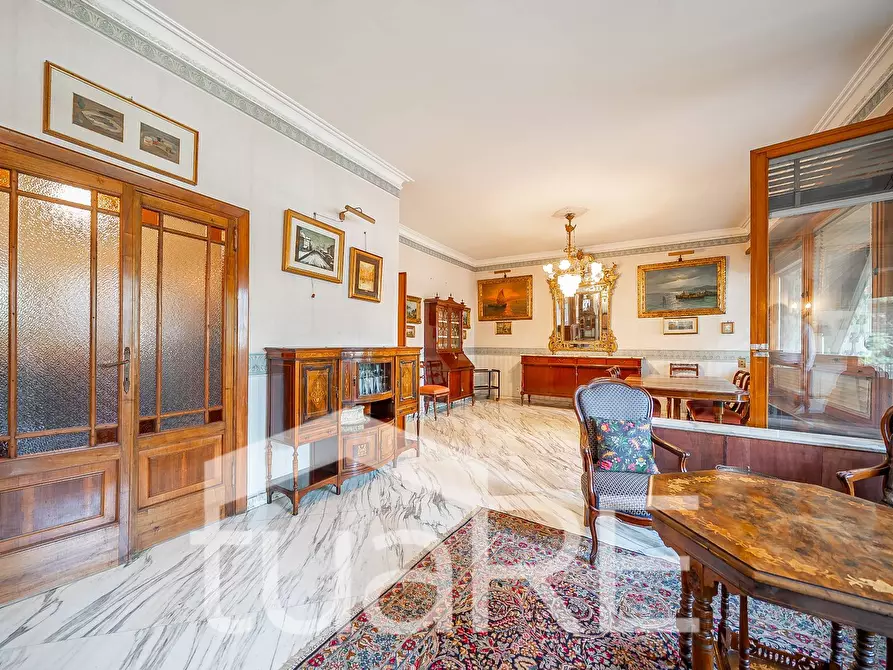 Immagine 9 di Appartamento in vendita  in Via Proba Petronia a Roma