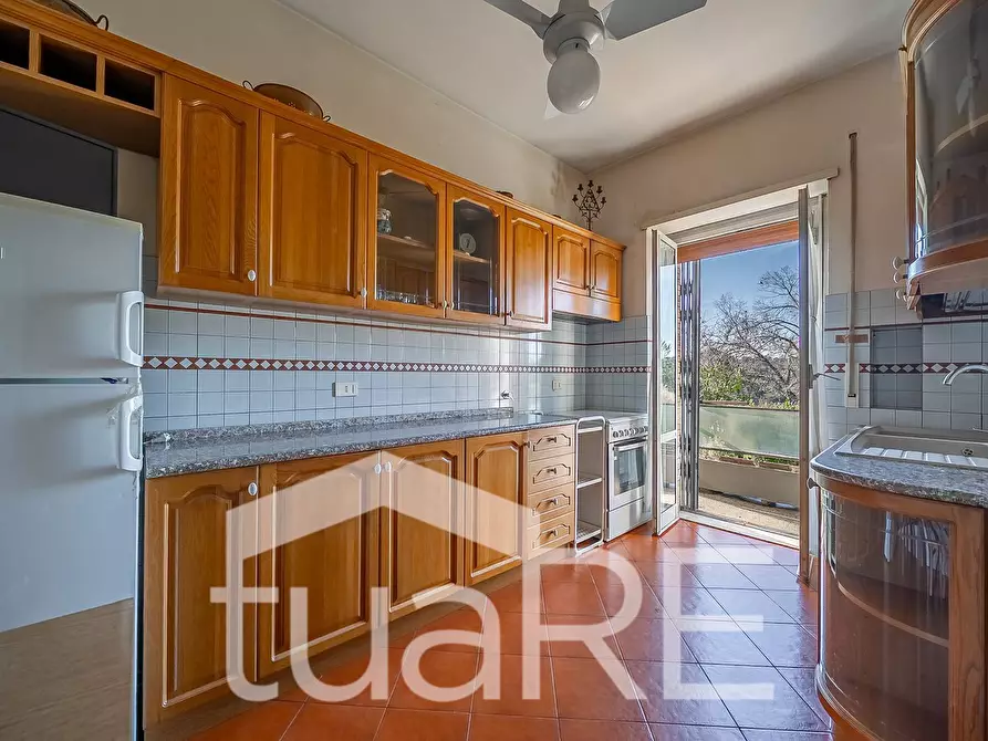 Immagine 13 di Appartamento in vendita  in Via Proba Petronia a Roma