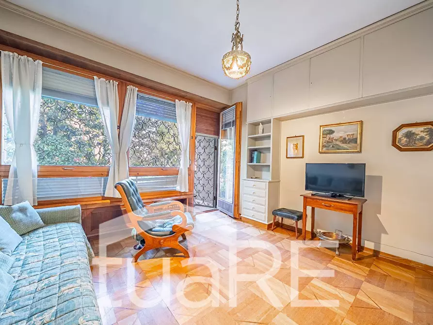 Immagine 17 di Appartamento in vendita  in Via Proba Petronia a Roma