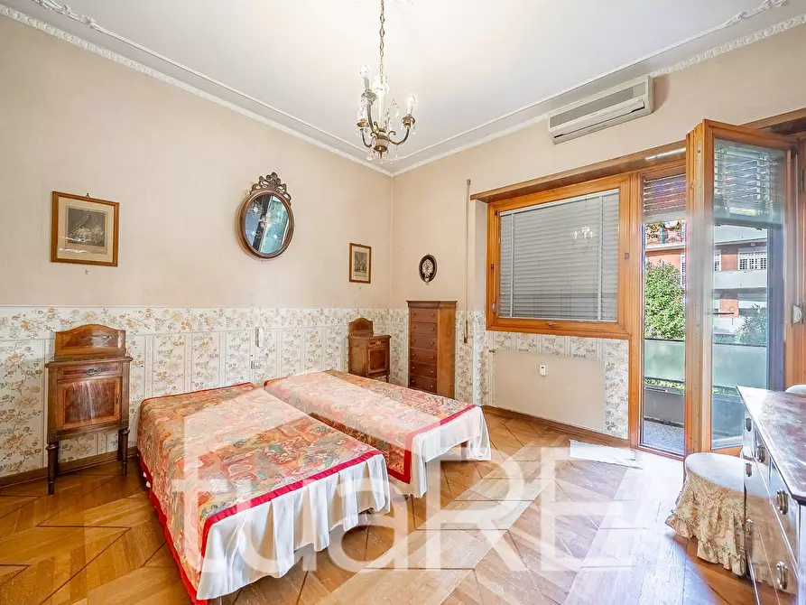 Immagine 18 di Appartamento in vendita  in Via Proba Petronia a Roma
