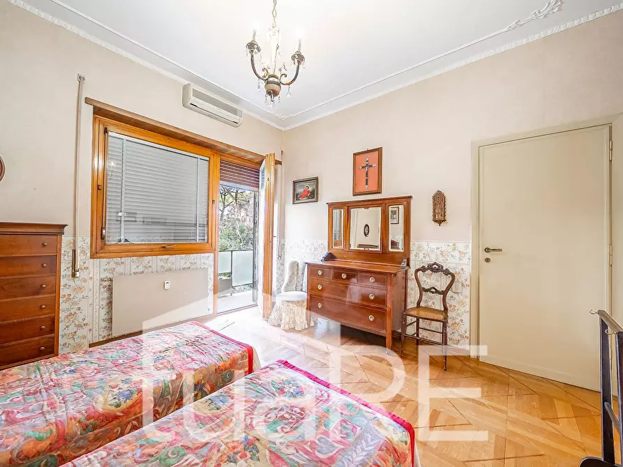 Immagine 19 di Appartamento in vendita  in Via Proba Petronia a Roma