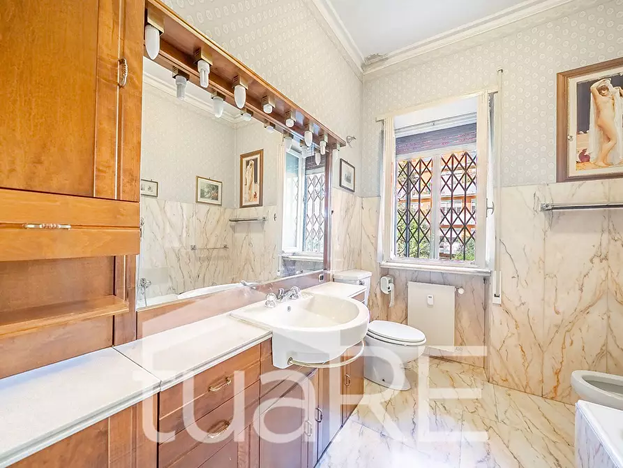 Immagine 26 di Appartamento in vendita  in Via Proba Petronia a Roma