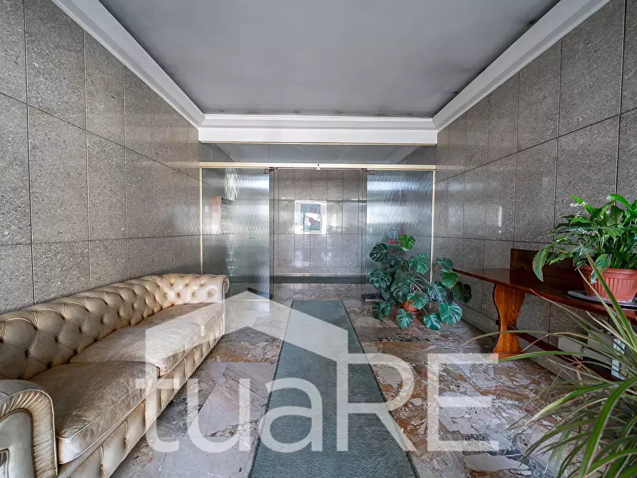 Immagine 29 di Appartamento in vendita  in Via Proba Petronia a Roma