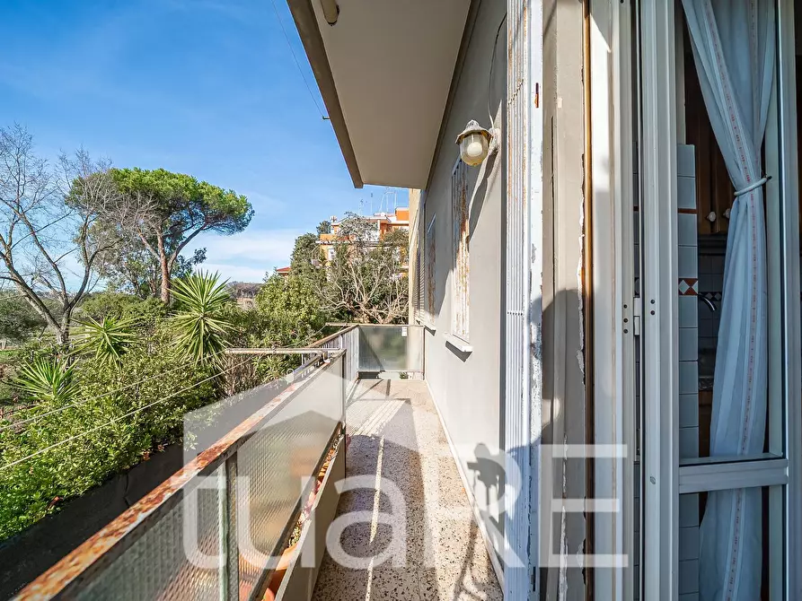 Immagine 33 di Appartamento in vendita  in Via Proba Petronia a Roma