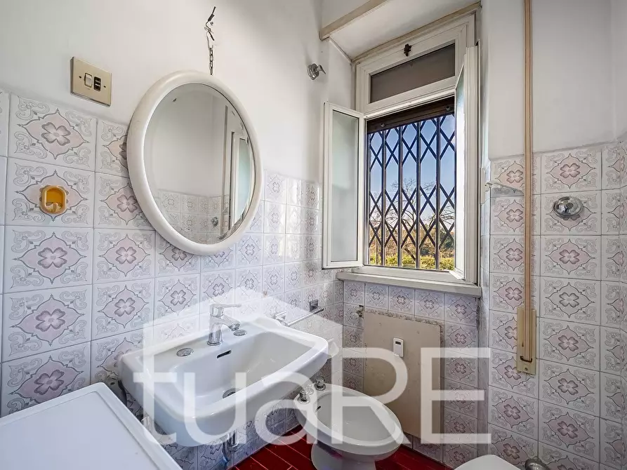 Immagine 36 di Appartamento in vendita  in Via Proba Petronia a Roma