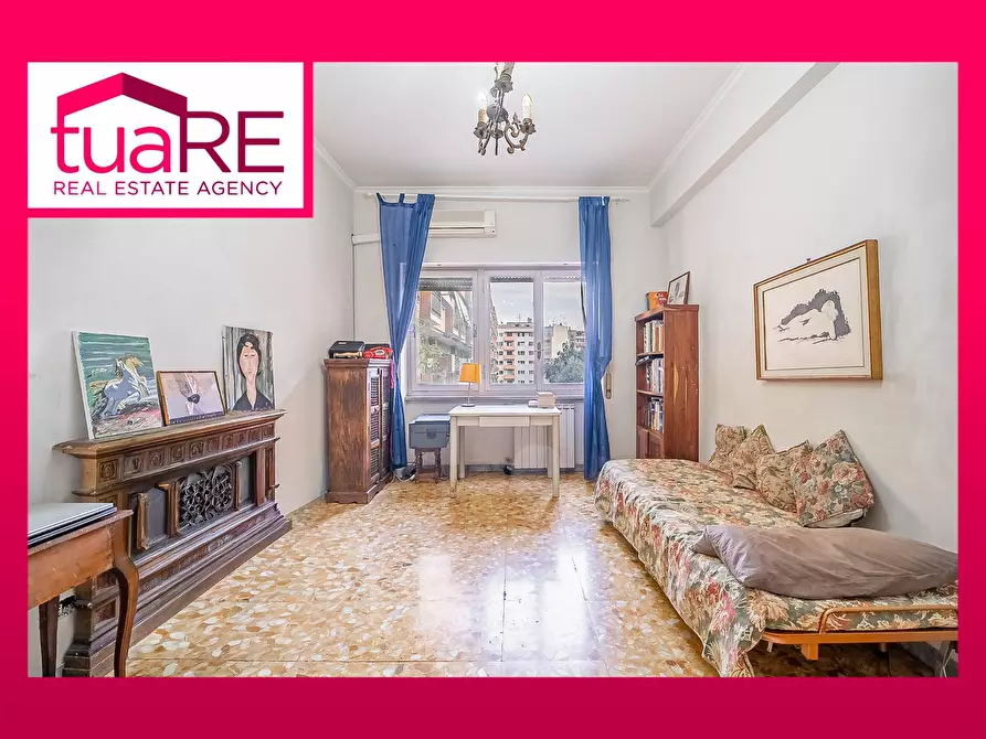 Immagine 1 di Appartamento in vendita  in Via Appia Nuova a Roma