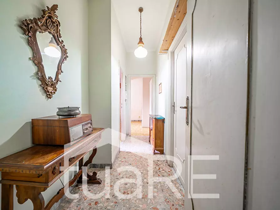 Immagine 8 di Appartamento in vendita  in Via Appia Nuova a Roma