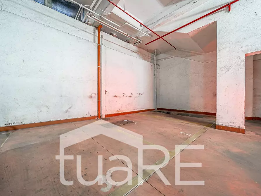 Immagine 13 di Appartamento in vendita  in Via Appia Nuova a Roma