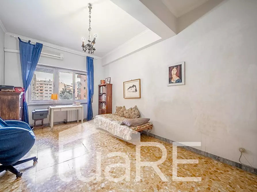 Immagine 15 di Appartamento in vendita  in Via Appia Nuova a Roma