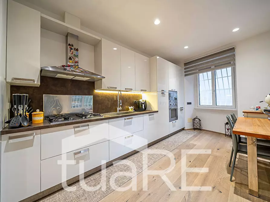 Immagine 9 di Appartamento in vendita  in Via Acherusio a Roma