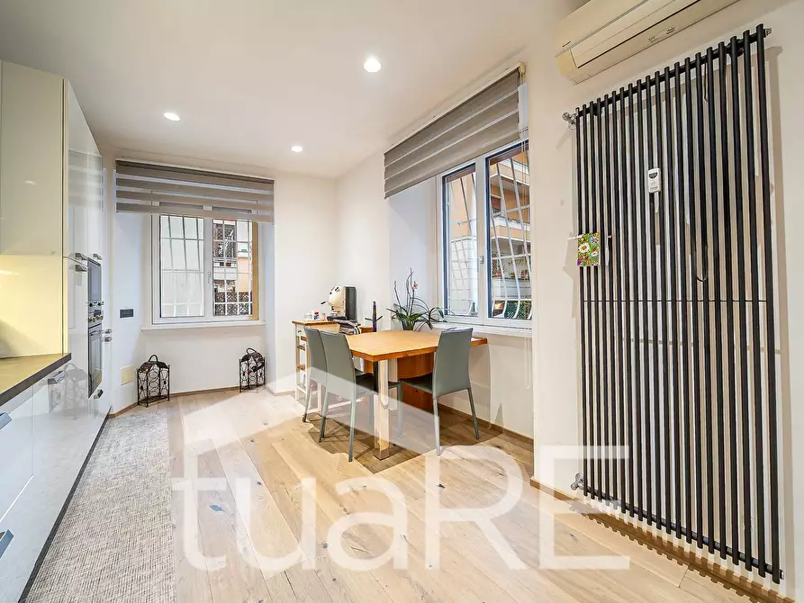 Immagine 11 di Appartamento in vendita  in Via Acherusio a Roma