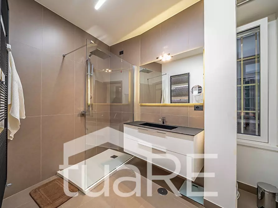 Immagine 18 di Appartamento in vendita  in Via Acherusio a Roma