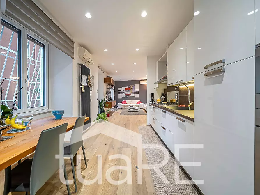 Immagine 25 di Appartamento in vendita  in Via Acherusio a Roma