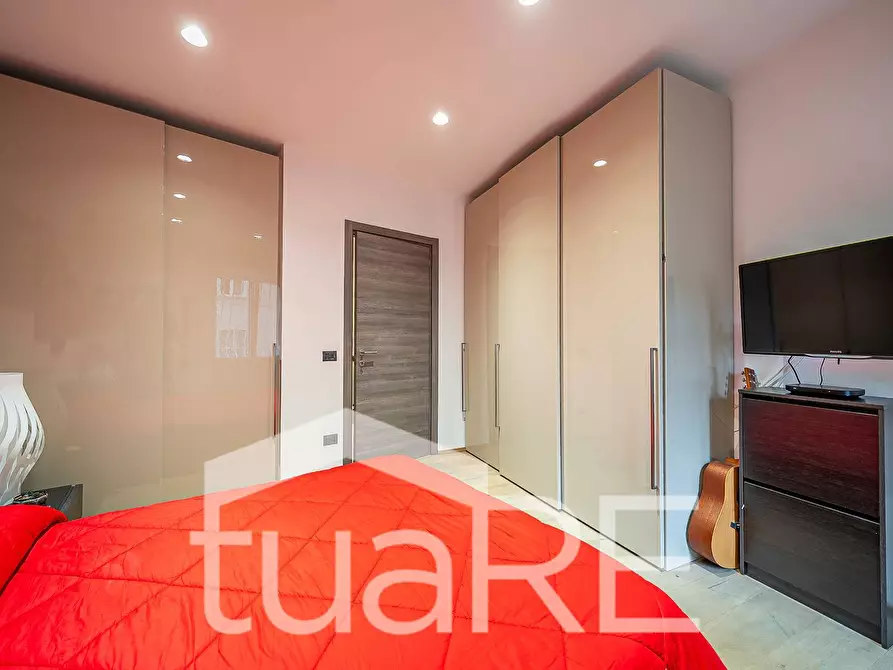 Immagine 13 di Appartamento in vendita  in Via Acherusio a Roma