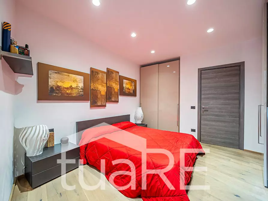 Immagine 14 di Appartamento in vendita  in Via Acherusio a Roma