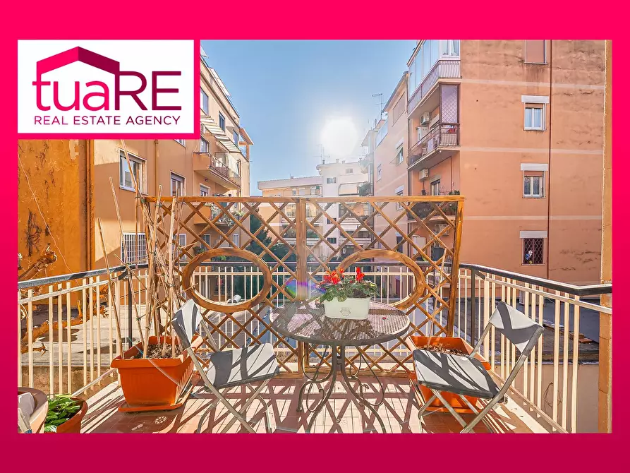 Immagine 1 di Appartamento in vendita  in Via Livio Pentimalli a Roma