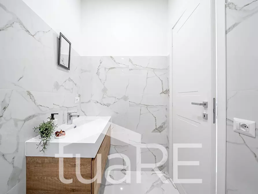 Immagine 7 di Appartamento in vendita  in Via Labicana a Roma