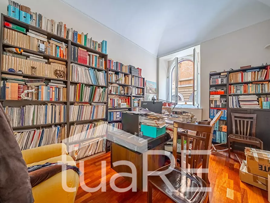 Immagine 5 di Appartamento in vendita  in Via Gaeta a Roma