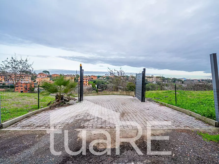 Immagine 6 di Box auto in vendita  in Via Vicolungo a Roma