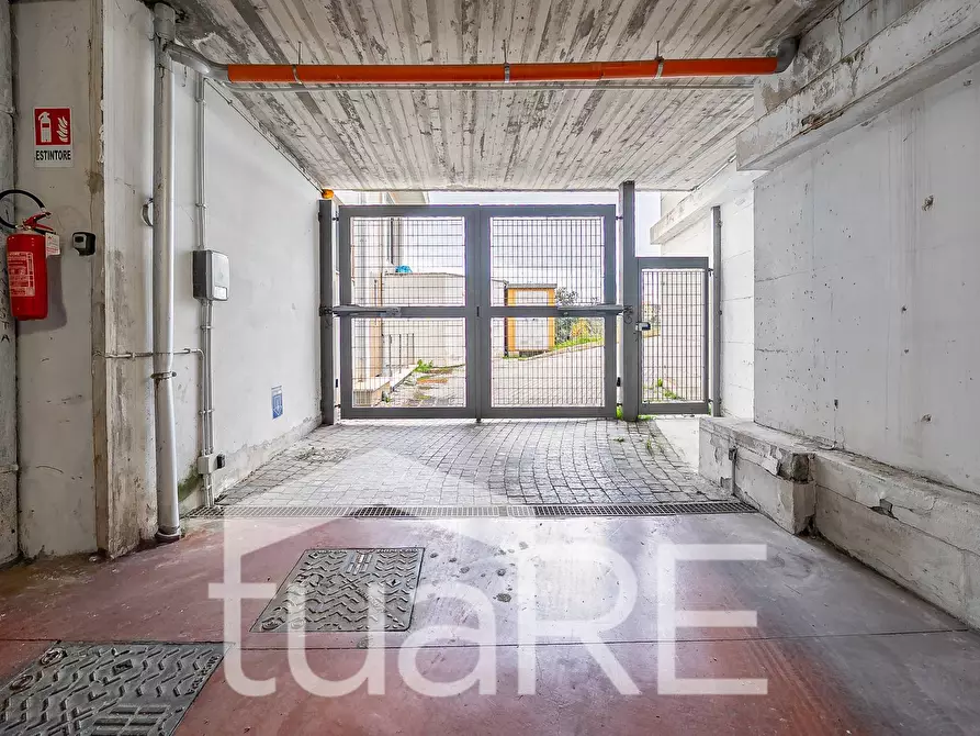 Immagine 20 di Box auto in vendita  in Via Vicolungo a Roma