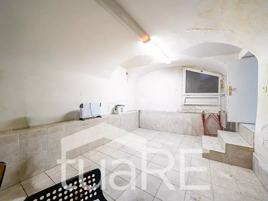 Immagine 12 di Negozio in vendita  in Via Principe Eugenio a Roma