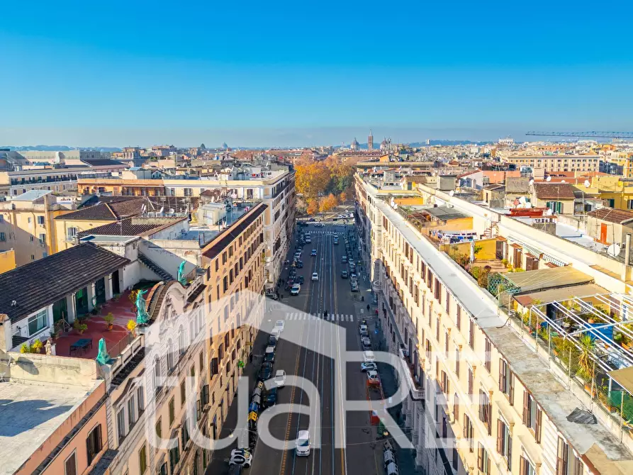 Immagine 19 di Negozio in vendita  in Via Principe Eugenio a Roma