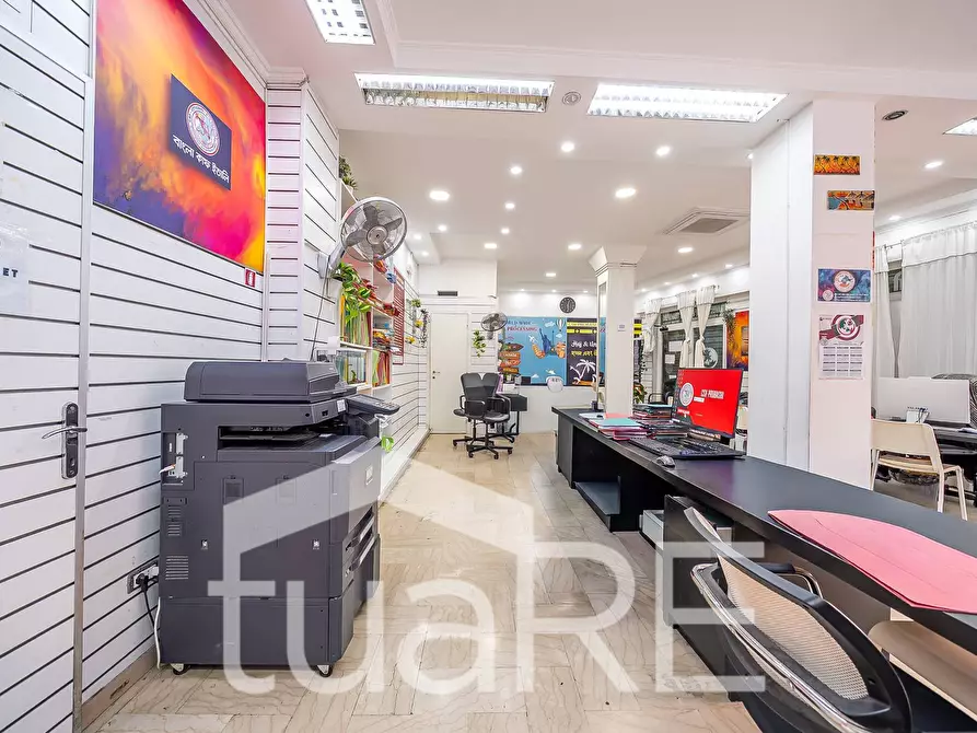 Immagine 7 di Negozio in vendita  in Via Principe Eugenio a Roma