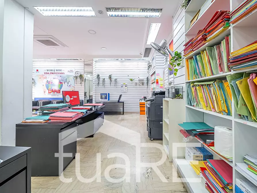 Immagine 17 di Negozio in vendita  in Via Principe Eugenio a Roma