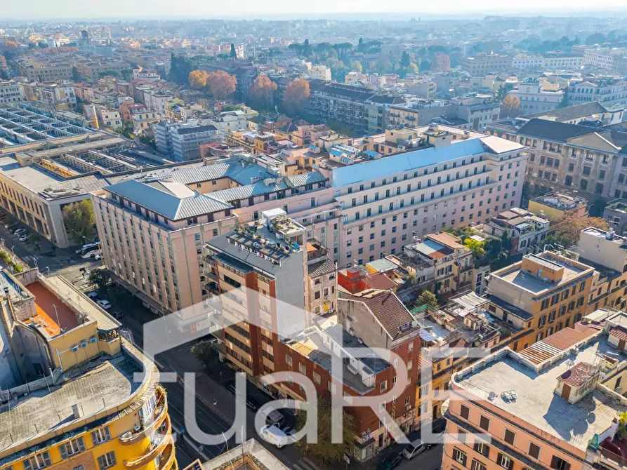 Immagine 27 di Negozio in vendita  in Via Principe Eugenio a Roma