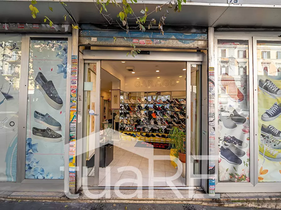 Immagine 7 di Negozio in vendita  in Via Principe Eugenio a Roma