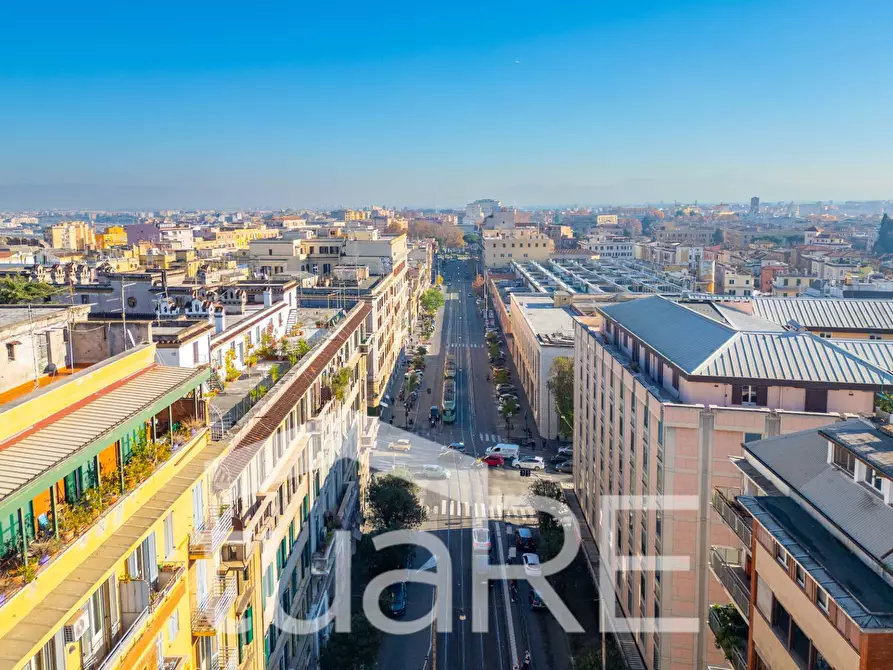 Immagine 25 di Negozio in vendita  in Via Principe Eugenio a Roma