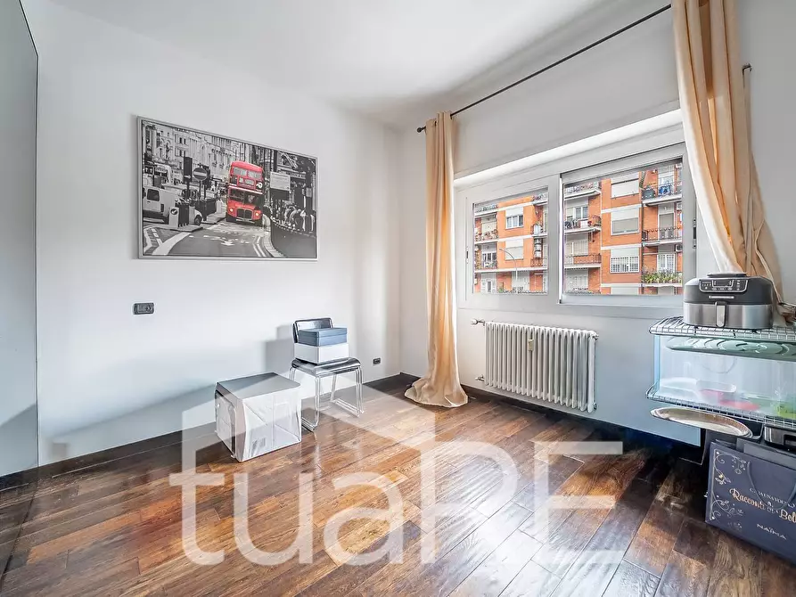 Immagine 11 di Appartamento in vendita  in Viale Dei Colli Portuensi a Roma