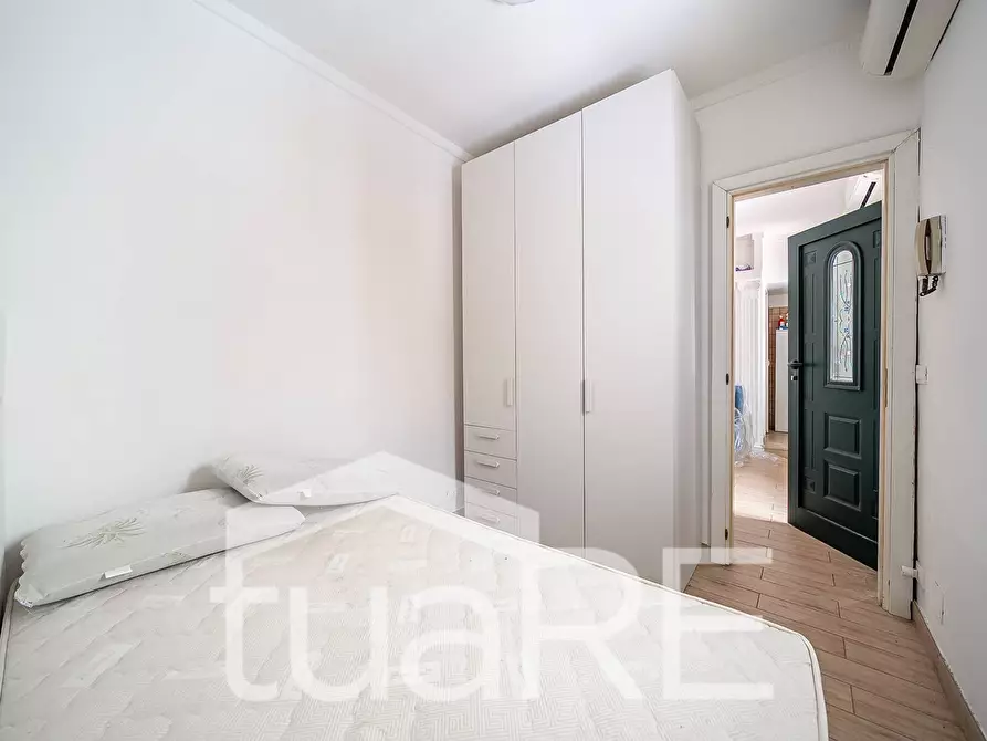 Immagine 7 di Appartamento in vendita  in Via Aurora a Roma