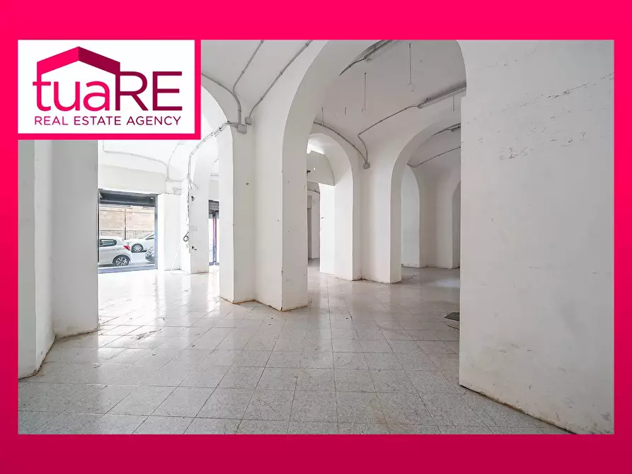 Immagine 1 di Negozio in vendita  in Via Giovanni Giolitti a Roma