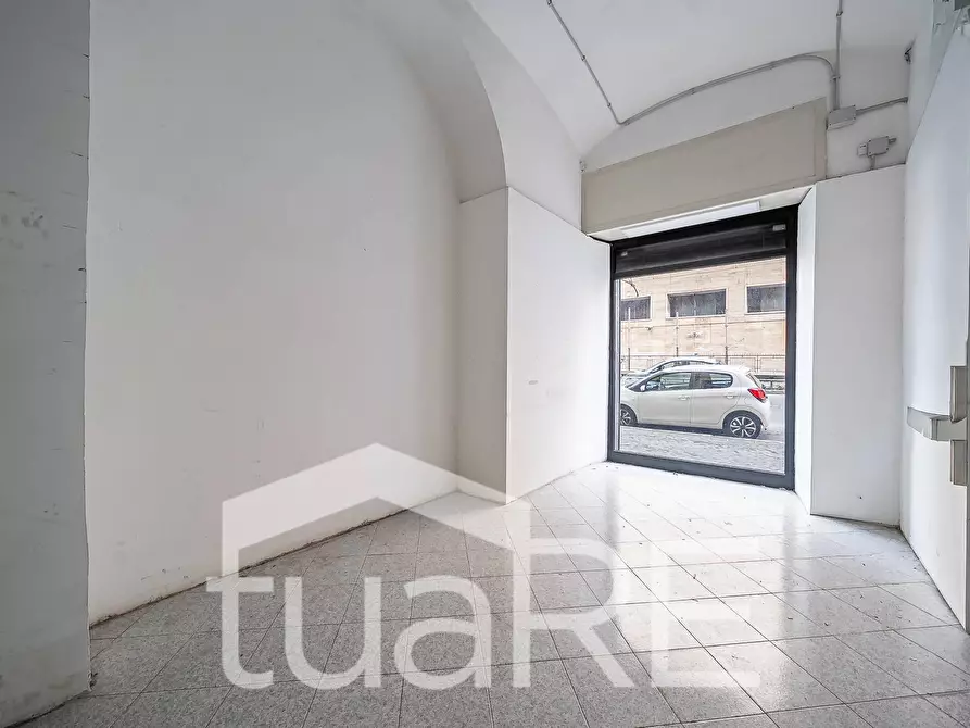 Immagine 9 di Negozio in vendita  in Via Giovanni Giolitti a Roma