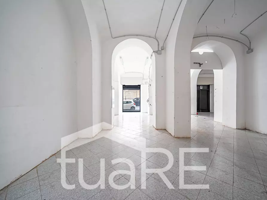 Immagine 12 di Negozio in vendita  in Via Giovanni Giolitti a Roma