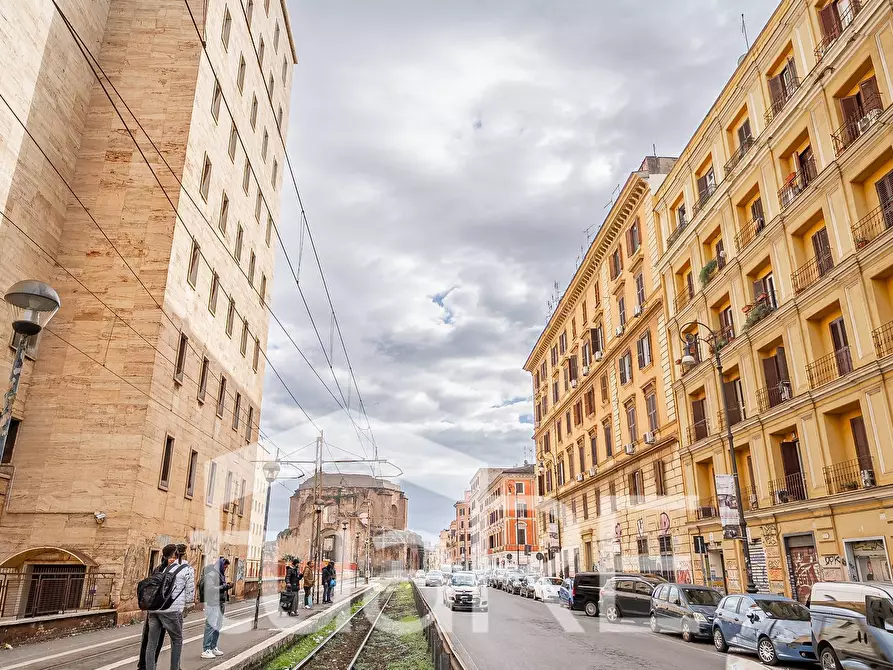 Immagine 20 di Negozio in vendita  in Via Giovanni Giolitti a Roma