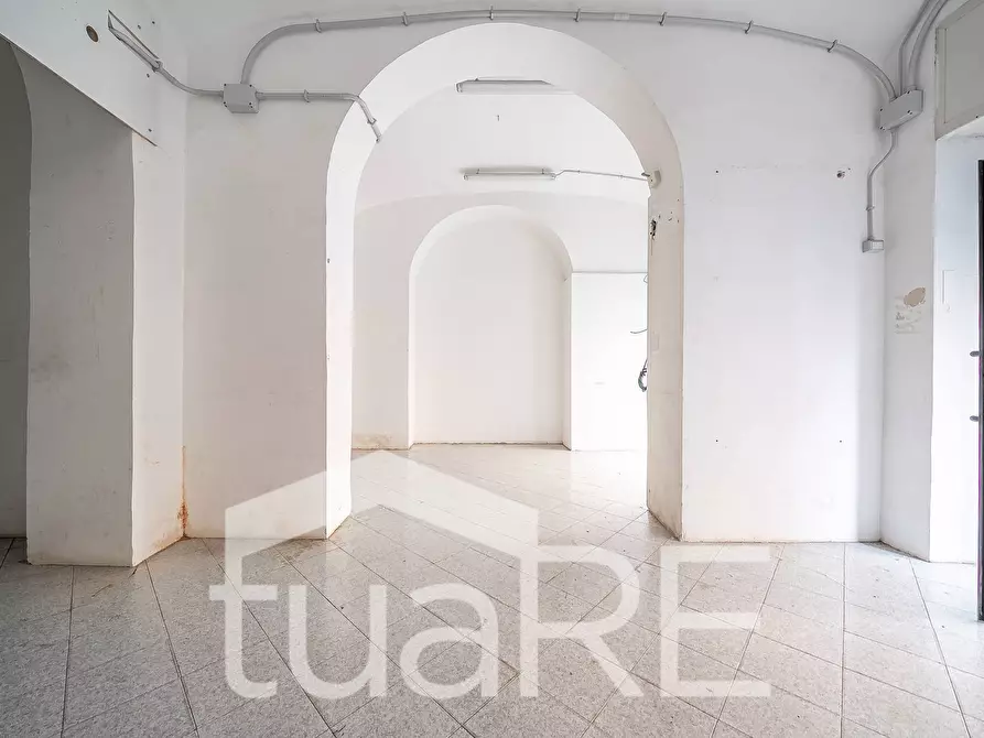 Immagine 12 di Negozio in vendita  in Via Giovanni Giolitti a Roma