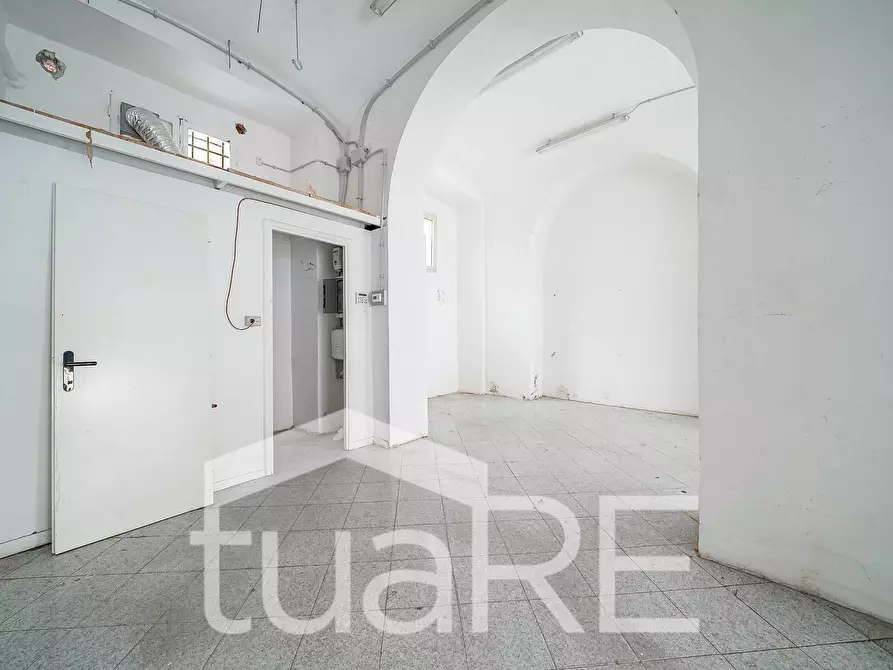 Immagine 14 di Negozio in vendita  in Via Giovanni Giolitti a Roma