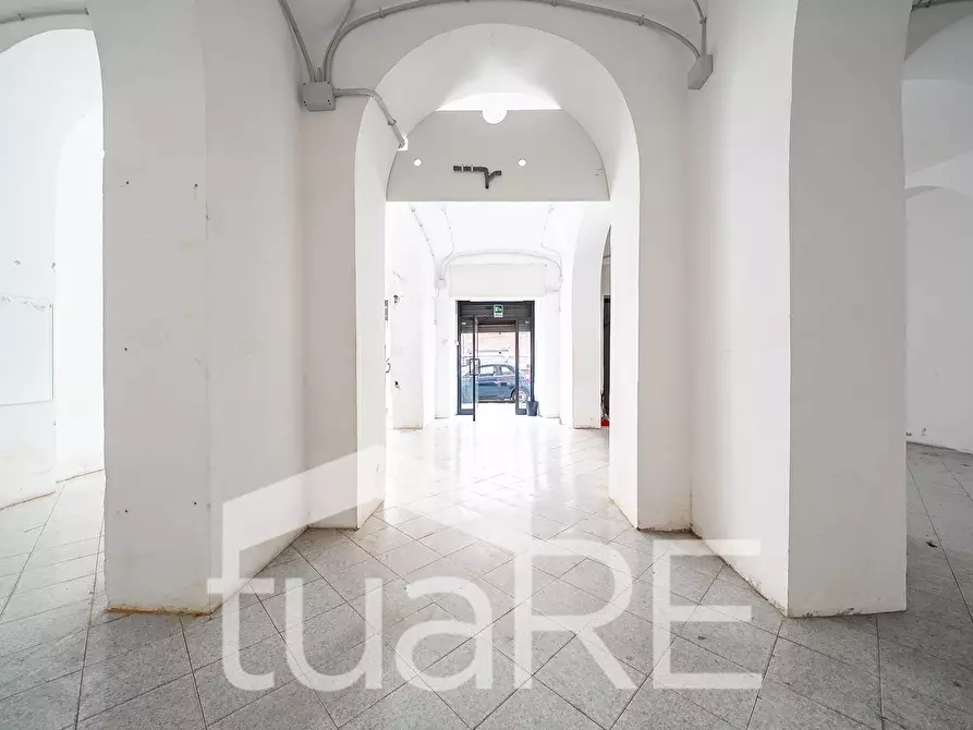 Immagine 16 di Negozio in vendita  in Via Giovanni Giolitti a Roma
