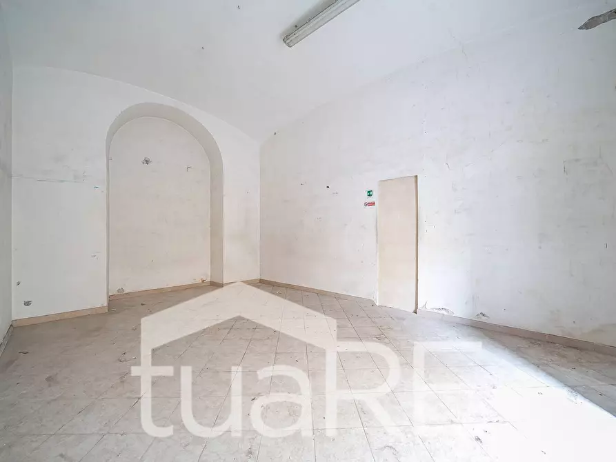 Immagine 5 di Negozio in vendita  in Via Giovanni Giolitti a Roma