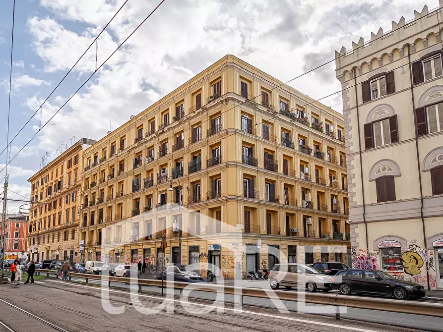 Immagine 18 di Negozio in vendita  in Via Giovanni Giolitti a Roma