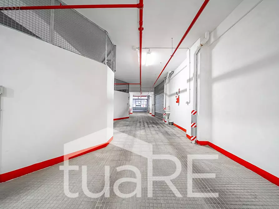 Immagine 2 di Box auto in vendita  in Via Iacopo Belgrado a Roma